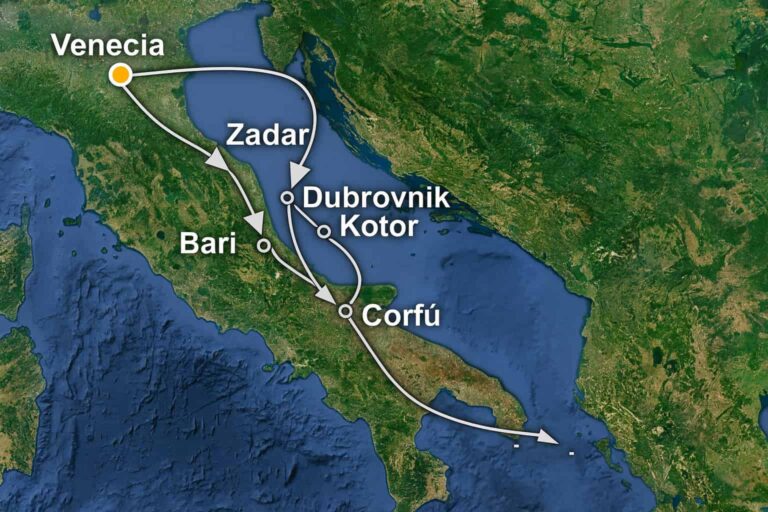 Mapa satelital del recorrido en crucero desde Venecia con paradas en Zadar, Dubrovnik, Kotor, Corfú y Bari, mostrando rutas y direcciones sobre el mar Adriático y Jónico.