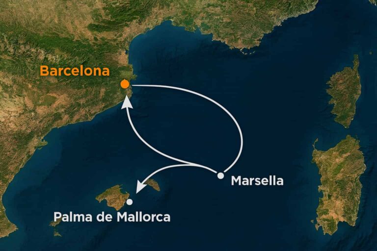 Mapa satelital del Mediterráneo occidental con ruta de crucero desde Barcelona hacia Marsella y Palma de Mallorca, marcada con flechas blancas y puertos etiquetados.
